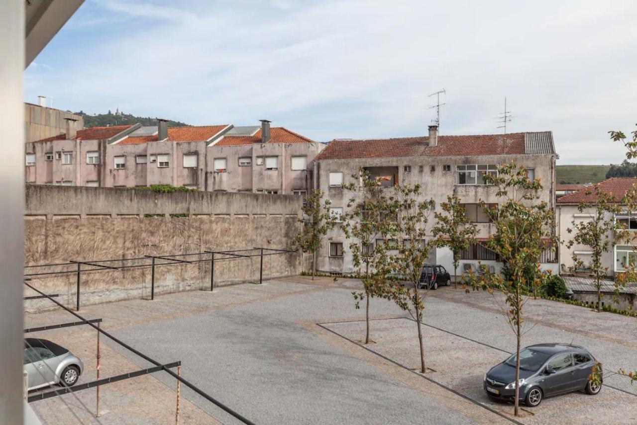 Old Market Apartment Guimarães Exteriör bild